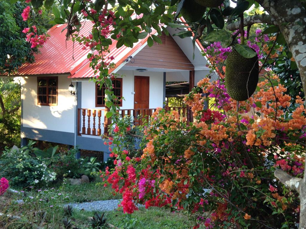 アレエヤ リゾート【ペット可】 Watthana Nakhon エクステリア 写真